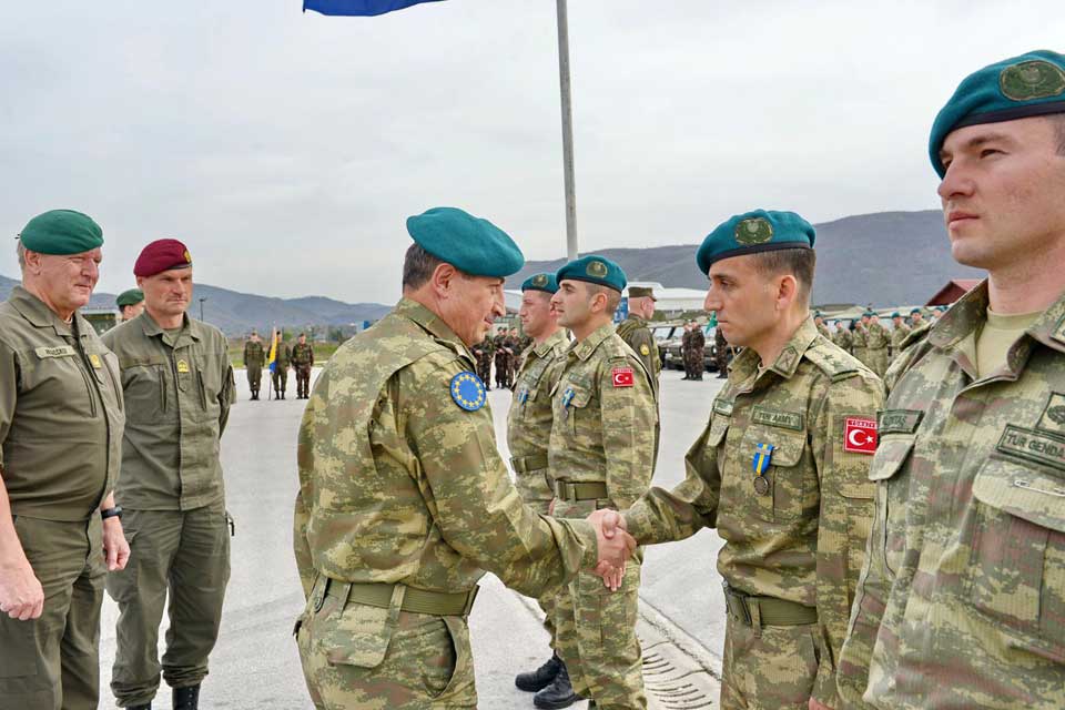 Major General Heidecker, Lieutenant Colonel Scharf and Colonel Tartici congratulate the honored soldiers