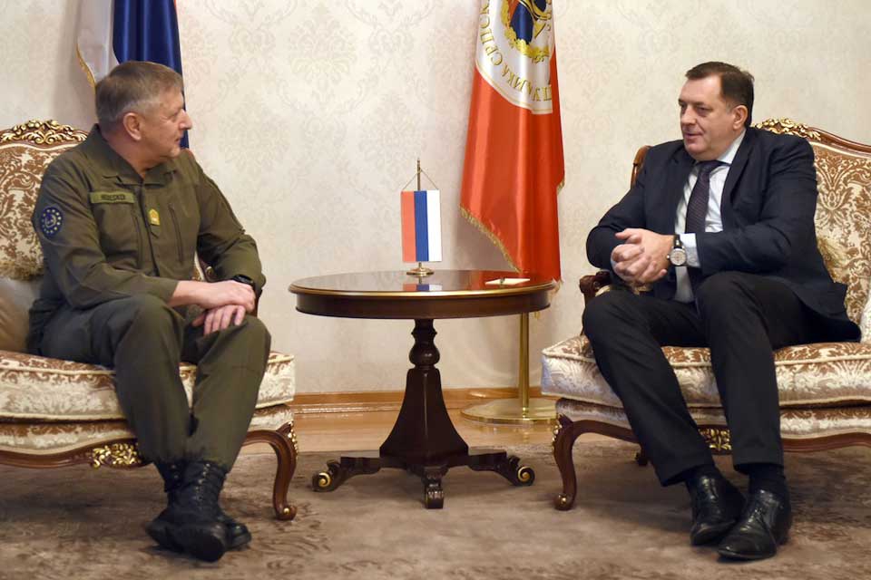 Major General Dieter Heidecker with Milorad Dodik