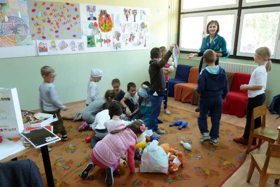 LOT Foča donated toys to the Sveti Sava primary school