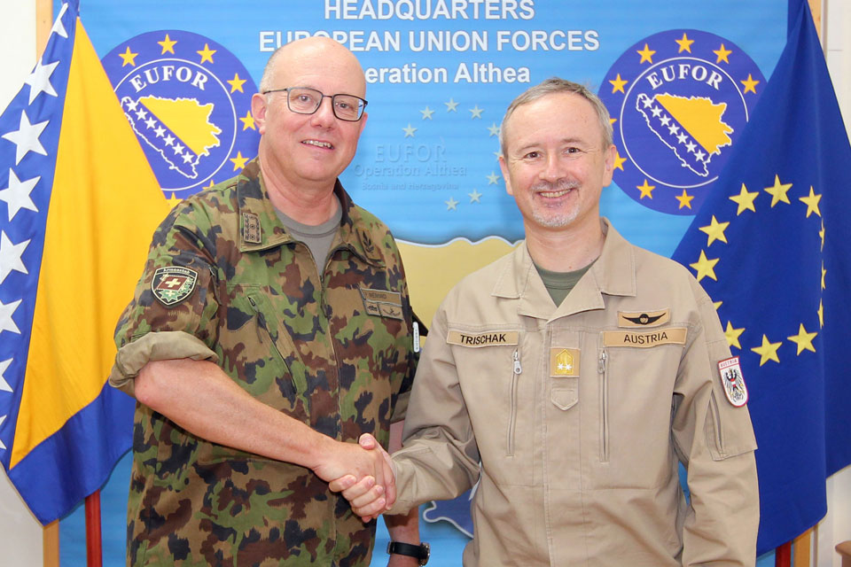 COM EUFOR meets Swiss Chief of Armed Forces