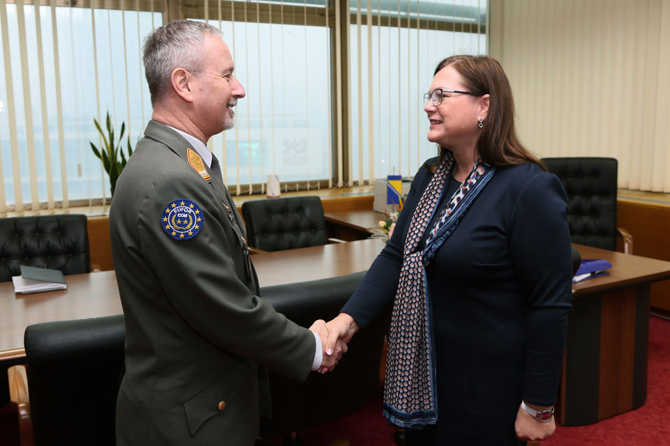 COMEUFOR meets new Minister of Civil Affairs for BiH