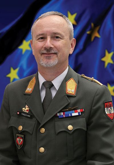 Commander EUFOR Praises AF BiH on 15th Anniversary