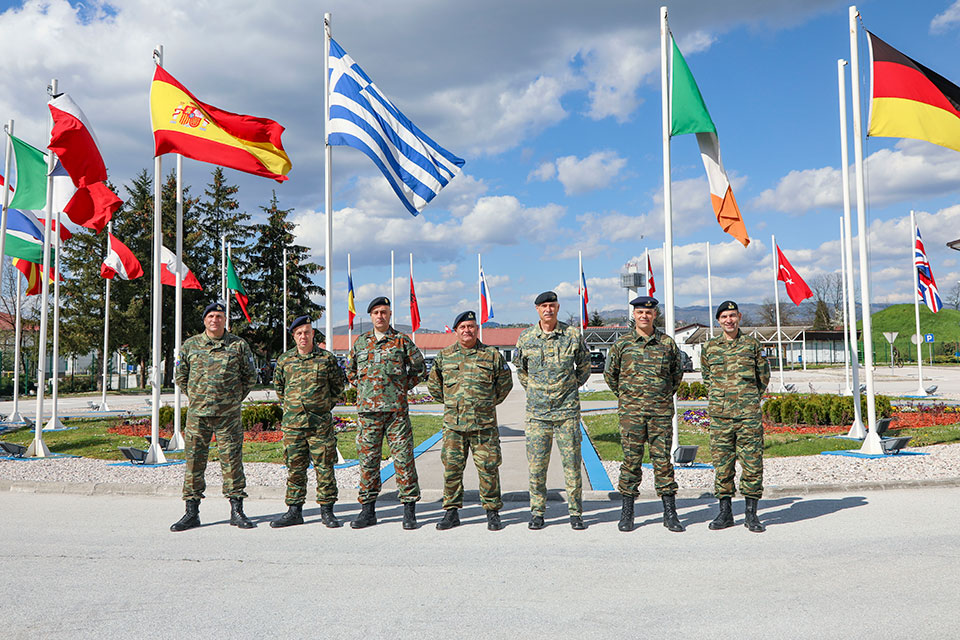 COM EUFOR meets with delegation from the South Eastern Europe Brigade