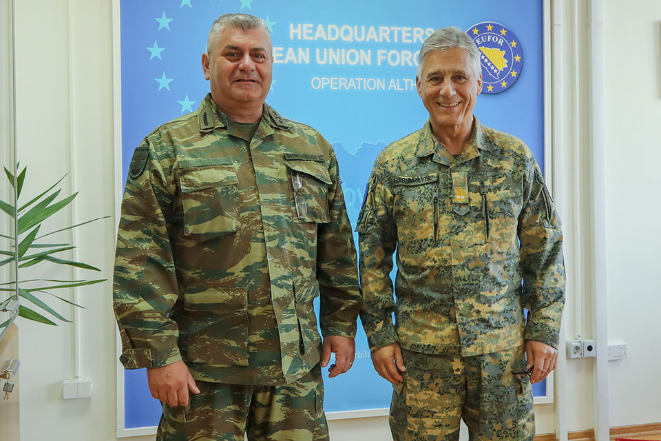 COM EUFOR meets with delegation from the South Eastern Europe Brigade