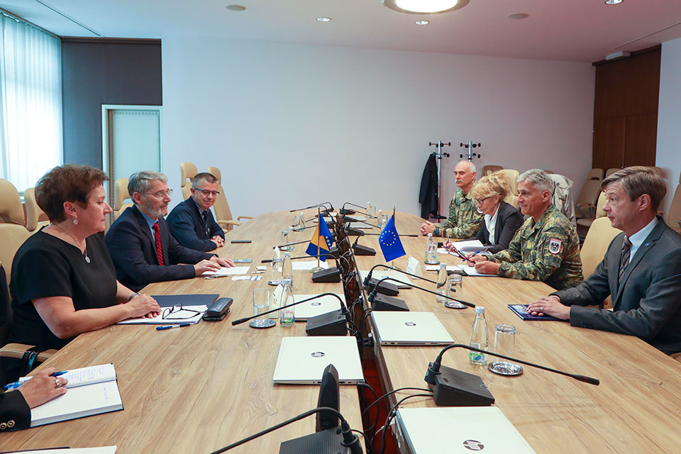 COM EUFOR met with Chairman and Deputy Chairman of the Joint Commission for Defence and Security of BiH