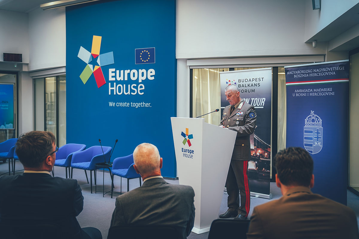 COM EUFOR delivered a keynote speech at Budapest Balkans Forum