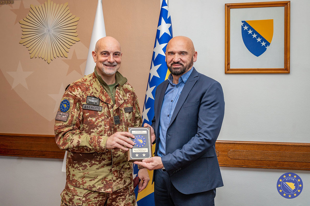 Zapovjednik EUFOR-a i ministar Ramo Isak razgovarali o značaju stabilnosti