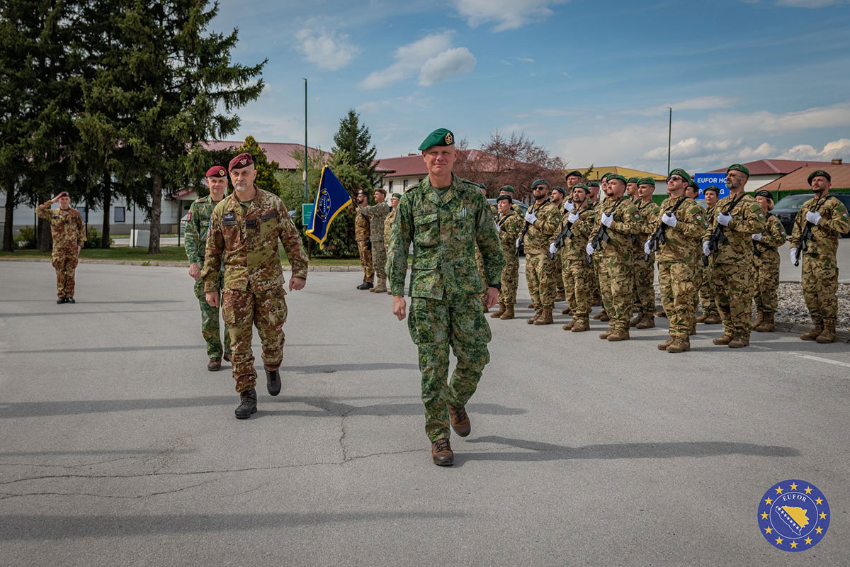 Meeting Between COM EUFOR and Royal Netherlands Army COM Highlights Dutch Commitment to Stability in BiH