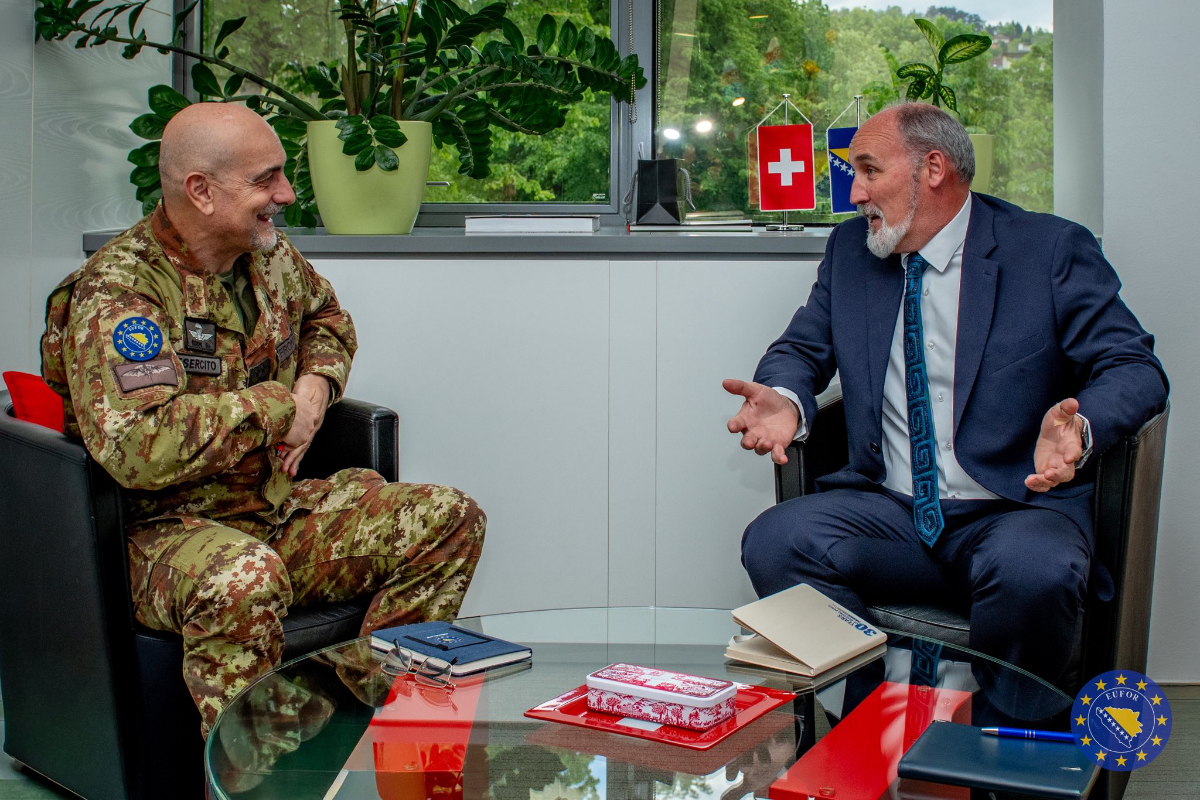 COM EUFOR met with Ambassador of Switzerland to BiH