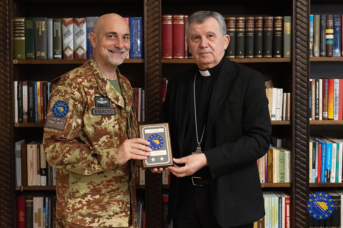 Komandant EUFOR-a generalmajor Maurizio Fronda sastao se s nadbiskupom Tomom Vukšićem