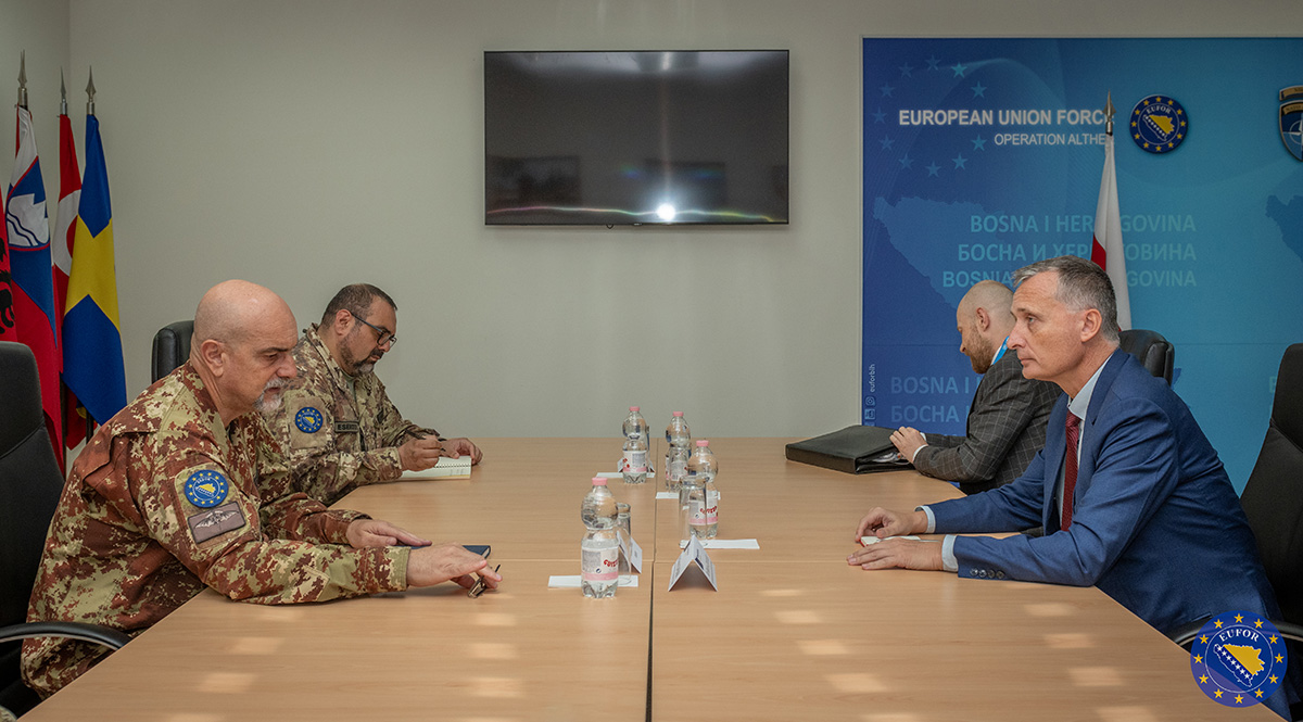EUFOR Commander hosts Polish Head of Mission to BiH in Camp Butmir