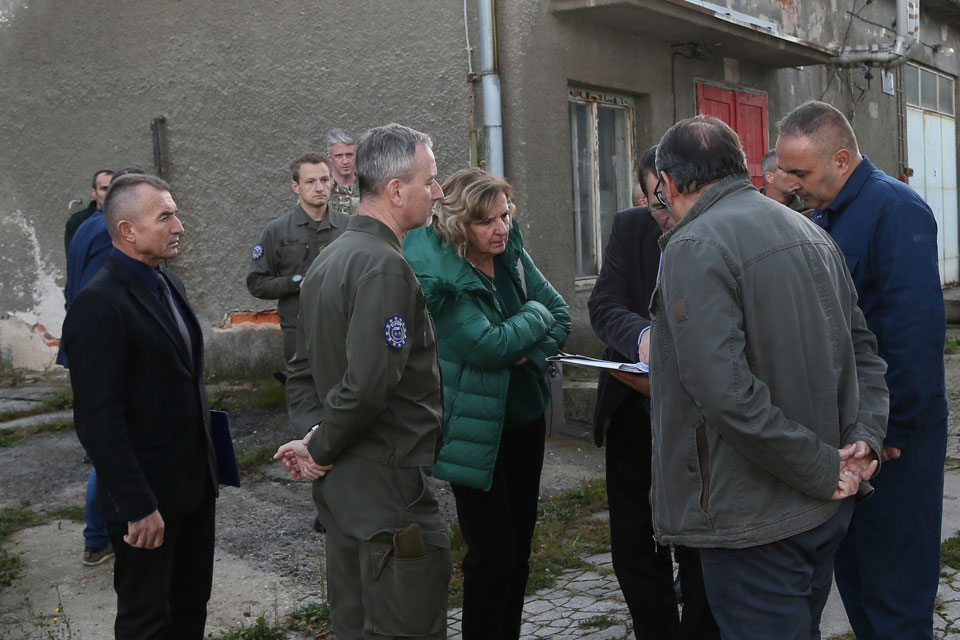 COM EUFOR visits Vitezit explosives factory