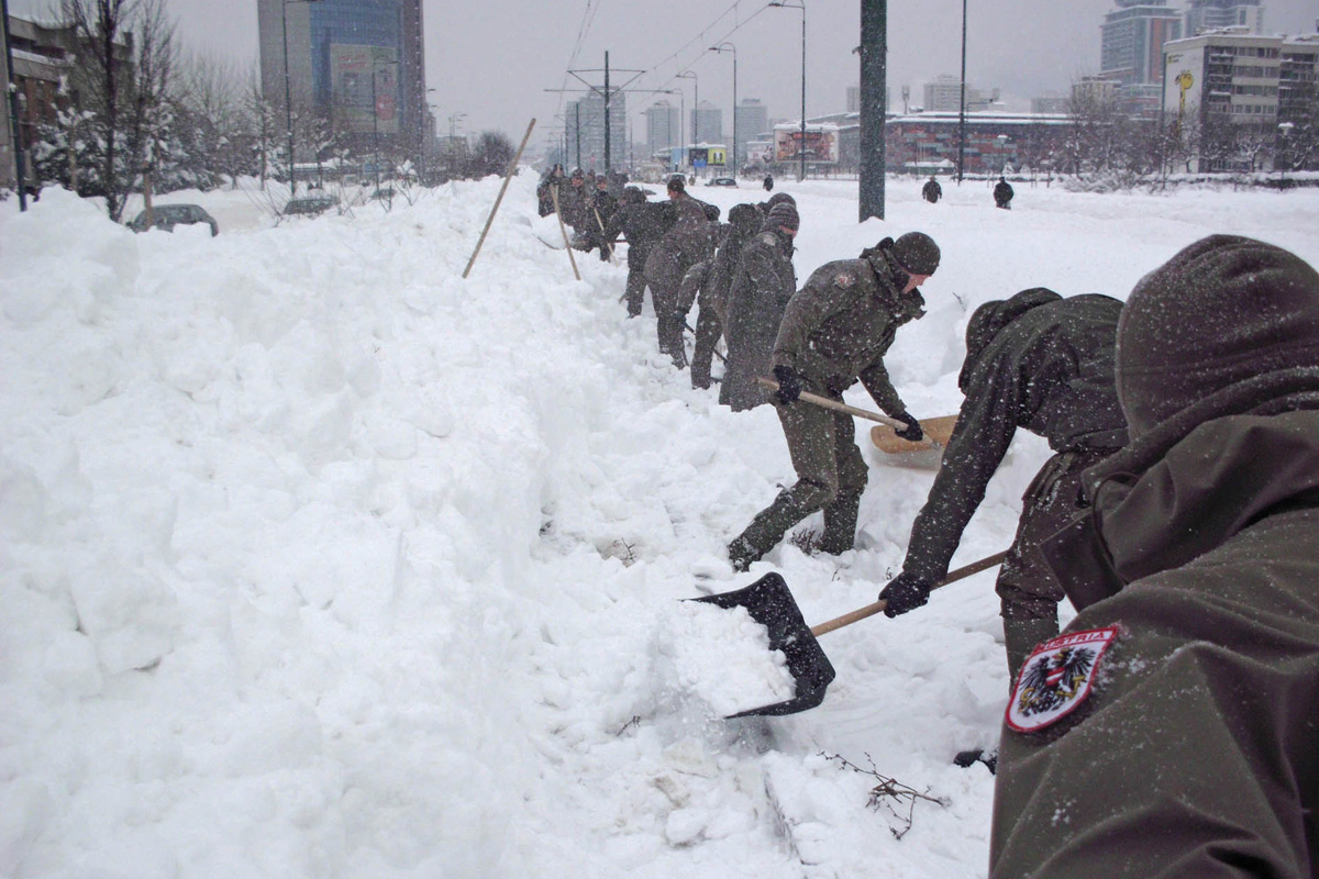 During the record breaking snow falls in 2012 EUFOR provided support to BiH and its people. Personnel and helicopters were involved in providing food, medical supplies and evacuation from endangered areas. EUFOR’s troops also helped to clear the snow from roads.