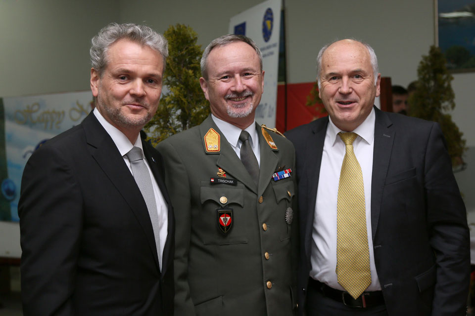 COMEUFOR and EUSR Host New Year’s Reception at Camp Butmir