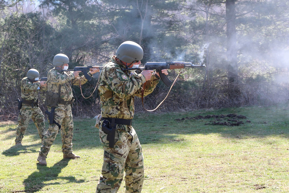 EUFOR troops sharpen their shooting skills