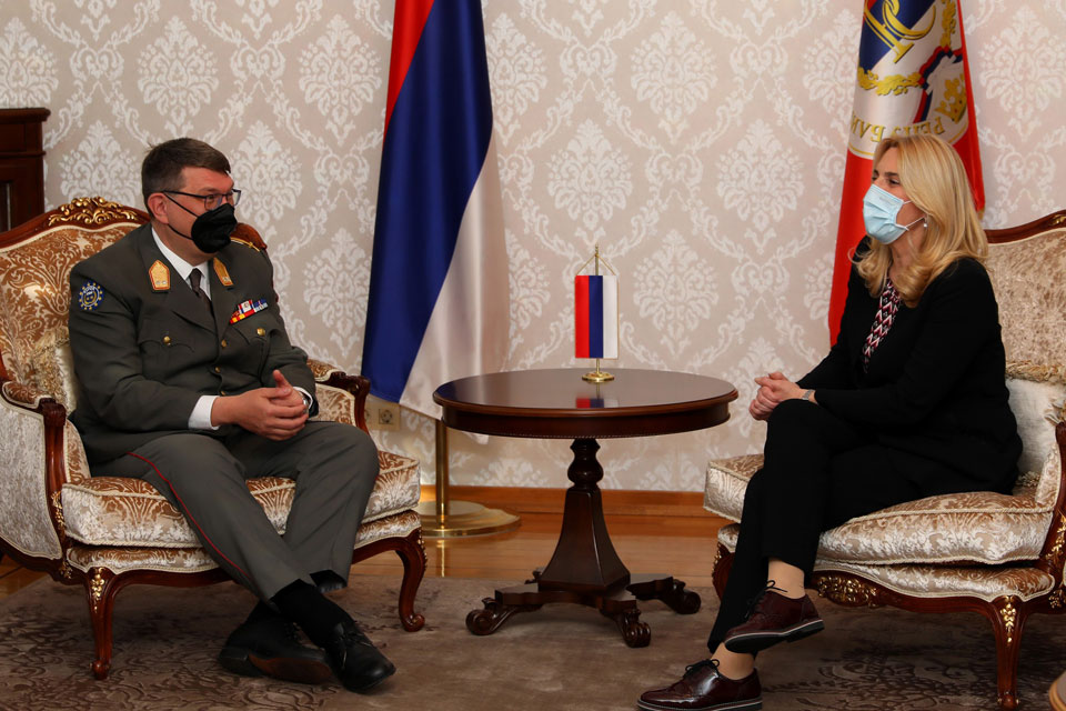 COMEUFOR Major General Platzer meets with RS President Željka Cvijanović