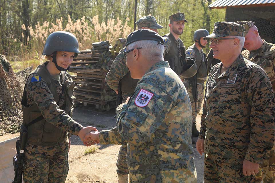 COM EUFOR visited the Headquarters of 5 Infantry Brigade AFBiH in Tuzla