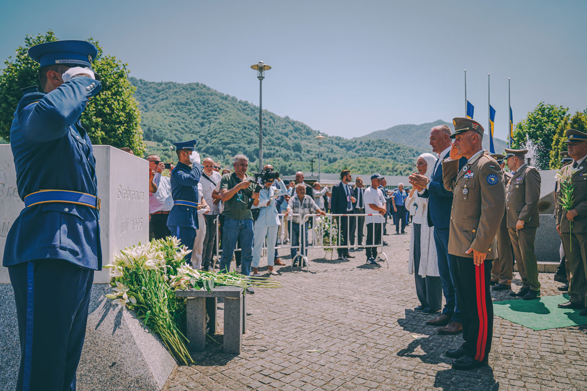 COM EUFOR attended the commemoration at Srebrenica Memorial Center