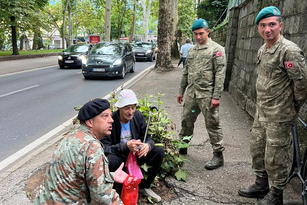 Ми смо увијек уз грађане Босне и Херцеговине!
