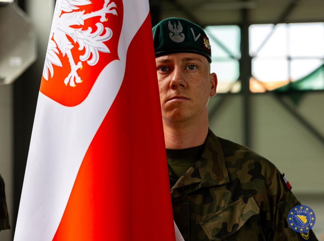 EUFOR Marks the Change of Command of the Polish Contingent