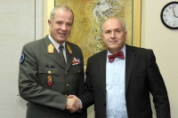 Commanding Officer of EUFOR, Major General Luif meets national and international partners
